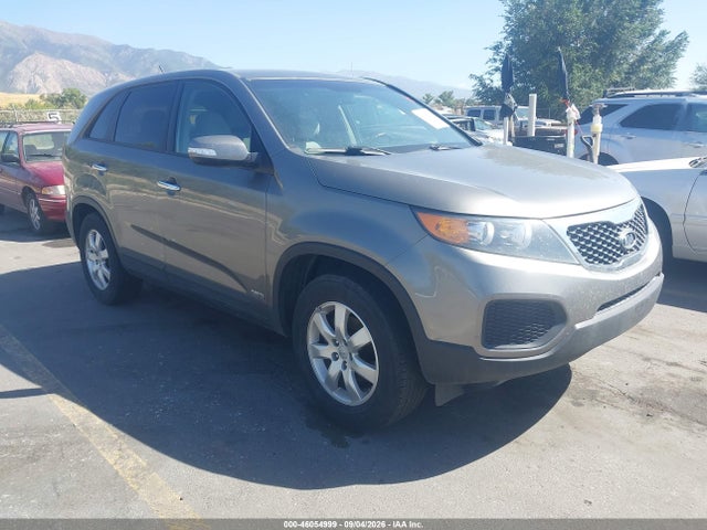 2013 Kia Sorento Lx მანქანა იყიდება აუქციონზე, vin: 5XYKTDA66DG323768, აუქციონის ნომერი: 46054999