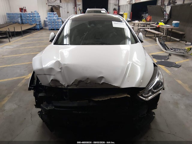 Продажа на аукционе авто 2019 Hyundai Sonata Hybrid Limited, vin: KMHE34L35KA088594, номер лота: 46055030