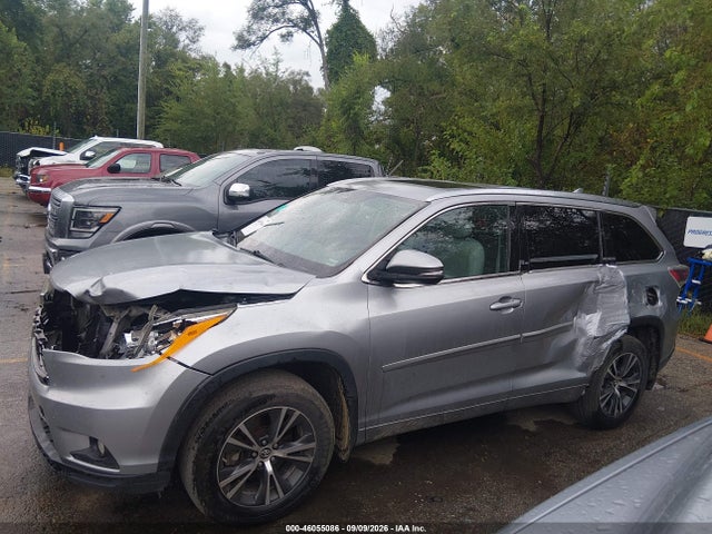 Продаж на аукціоні авто 2016 Toyota Highlander Xle V6, vin: 5TDJKRFH0GS322256, номер лоту: 46055086