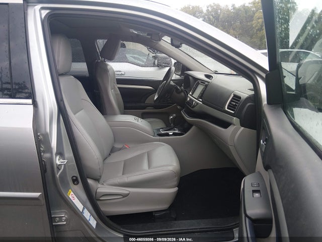 Продаж на аукціоні авто 2016 Toyota Highlander Xle V6, vin: 5TDJKRFH0GS322256, номер лоту: 46055086