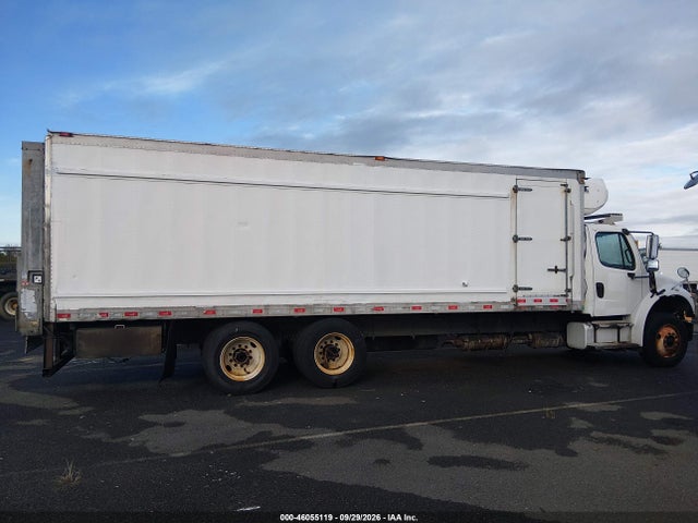 Продажа на аукционе авто 2016 Freightliner M2 106 Medium Duty, vin: 1FVHCYCYXGHHE5816, номер лота: 46055119
