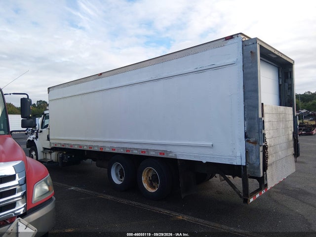 Продажа на аукционе авто 2016 Freightliner M2 106 Medium Duty, vin: 1FVHCYCYXGHHE5816, номер лота: 46055119