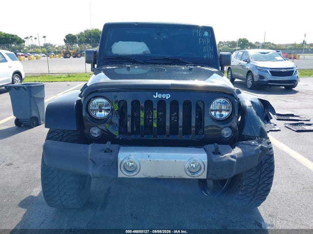 46055127 :رقم المزاد ، 1C4BJWEGXEL196257 vin ، 2014 Jeep Wrangler Unlimited Sahara مزاد بيع