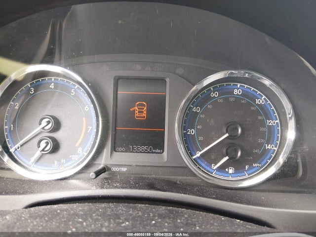 46055159 :رقم المزاد ، 5YFBURHE3JP787745 vin ، 2018 Toyota Corolla Le مزاد بيع