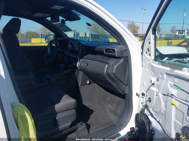 46055242 :رقم المزاد ، 3TYJDAHN3RT007344 vin ، 2024 Toyota Tacoma Sr مزاد بيع