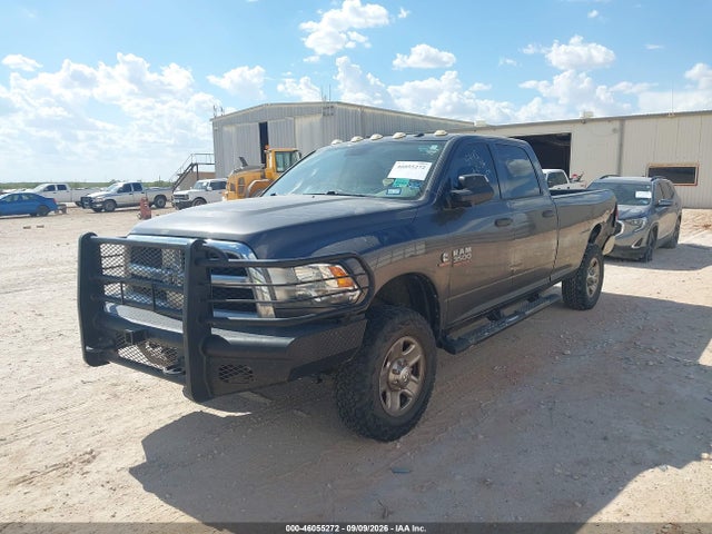 46055272 :رقم المزاد ، 3C63R3GL8FG555942 vin ، 2015 Ram 3500 Tradesman مزاد بيع