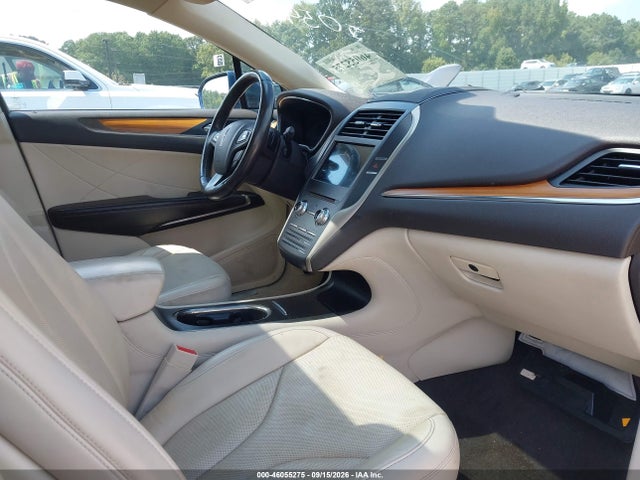 46055275 :رقم المزاد ، 5LMCJ3D97GUJ05439 vin ، 2016 Lincoln Mkc Reserve مزاد بيع