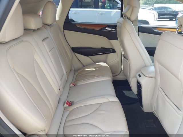 46055275 :رقم المزاد ، 5LMCJ3D97GUJ05439 vin ، 2016 Lincoln Mkc Reserve مزاد بيع