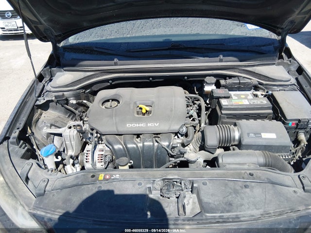 5NPD84LF5JH242031 Hyundai ELANTRA SEL