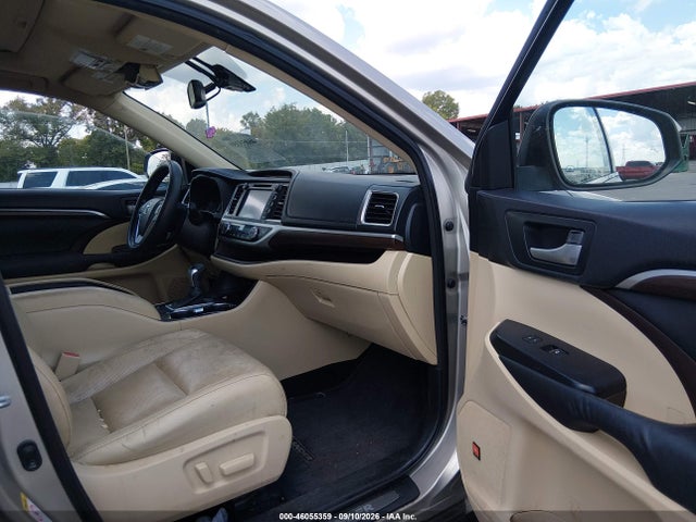 2015 Toyota Highlander Limited V6 მანქანა იყიდება აუქციონზე, vin: 5TDYKRFH8FS057941, აუქციონის ნომერი: 46055359