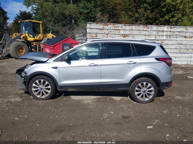 Продажа на аукционе авто 2017 Ford Escape Titanium, vin: 1FMCU9J9XHUE11487, номер лота: 46055391