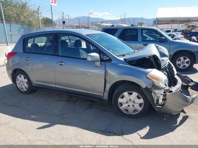 2009 Nissan Versa 1.8s მანქანა იყიდება აუქციონზე, vin: 3N1BC13E49L372313, აუქციონის ნომერი: 46055411