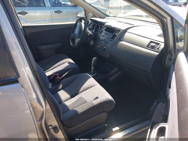2009 Nissan Versa 1.8s მანქანა იყიდება აუქციონზე, vin: 3N1BC13E49L372313, აუქციონის ნომერი: 46055411
