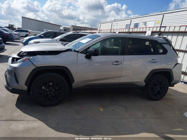 46055426 :رقم المزاد ، 2T3H1RFV8NC186043 vin ، 2022 Toyota Rav4 Le مزاد بيع