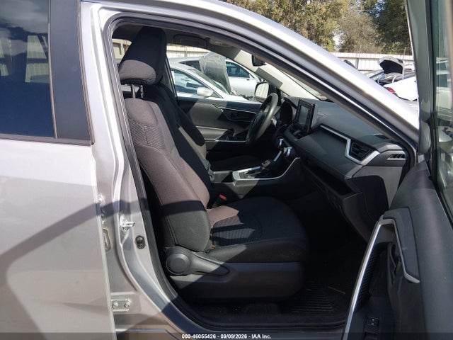 46055426 :رقم المزاد ، 2T3H1RFV8NC186043 vin ، 2022 Toyota Rav4 Le مزاد بيع