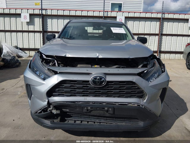 46055426 :رقم المزاد ، 2T3H1RFV8NC186043 vin ، 2022 Toyota Rav4 Le مزاد بيع