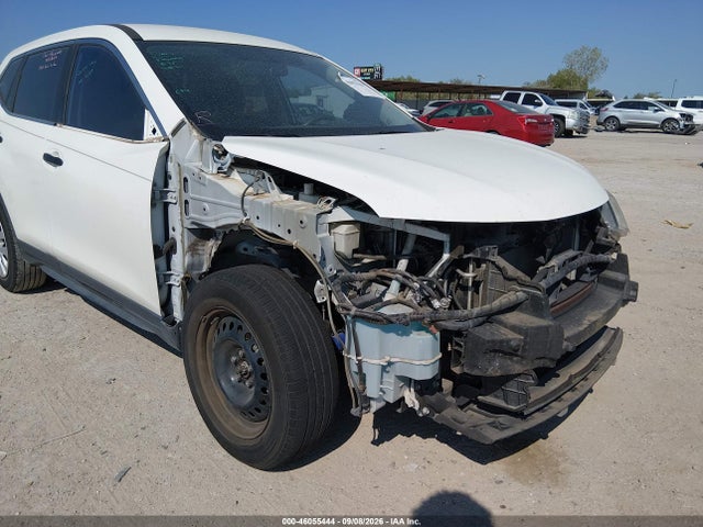 2017 Nissan Rogue S მანქანა იყიდება აუქციონზე, vin: JN8AT2MT5HW136844, აუქციონის ნომერი: 46055444