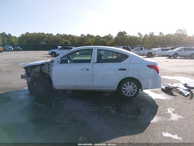 46055562 :رقم المزاد ، 3N1CN7AP7JL835586 vin ، 2018 Nissan Versa 1.6 S مزاد بيع