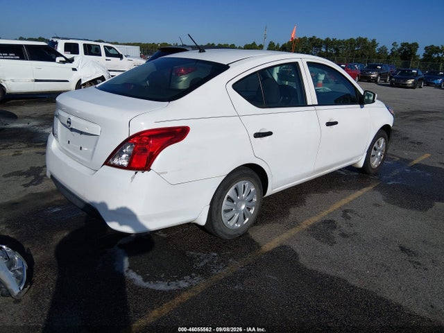 46055562 :رقم المزاد ، 3N1CN7AP7JL835586 vin ، 2018 Nissan Versa 1.6 S مزاد بيع