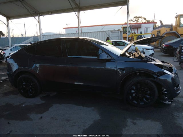 Продаж на аукціоні авто 2025 Tesla Model Y Long Range Dual Motor All-wheel Drive, vin: 7SAYGAEEXSF262334, номер лоту: 46055589