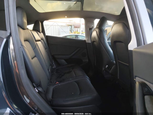 Продаж на аукціоні авто 2025 Tesla Model Y Long Range Dual Motor All-wheel Drive, vin: 7SAYGAEEXSF262334, номер лоту: 46055589