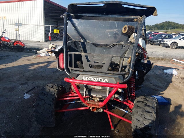 46055597 :رقم المزاد ، 1HFVE0549M4201418 vin ، 2021 Honda Sxs1000 S2r مزاد بيع