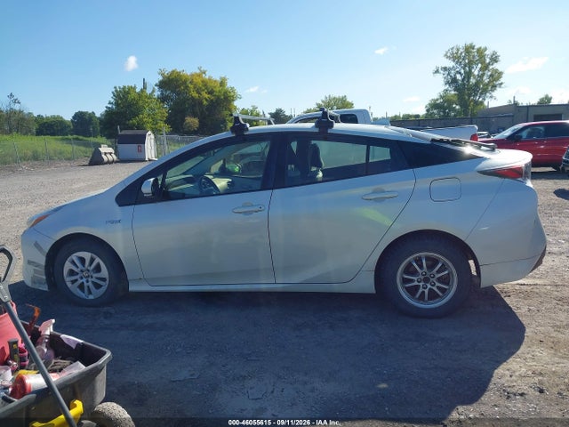 2016 Toyota Prius Two მანქანა იყიდება აუქციონზე, vin: JTDKBRFU1G3512974, აუქციონის ნომერი: 46055615