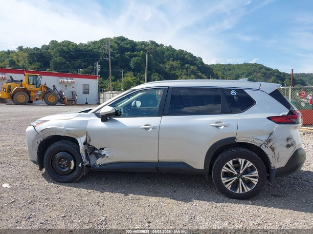 46055624 :رقم المزاد ، JN8BT3BB2NW337522 vin ، 2022 Nissan Rogue Sv Intelligent Awd مزاد بيع