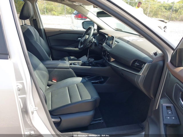 46055624 :رقم المزاد ، JN8BT3BB2NW337522 vin ، 2022 Nissan Rogue Sv Intelligent Awd مزاد بيع