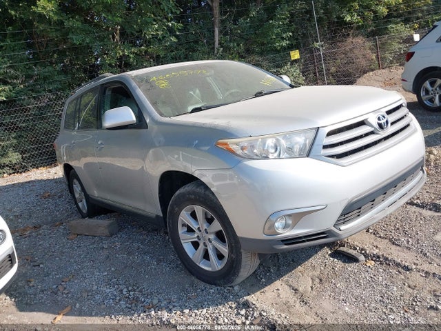 46055778 :رقم المزاد ، 5TDBK3EH7BS058559 vin ، 2011 Toyota Highlander Se V6 مزاد بيع