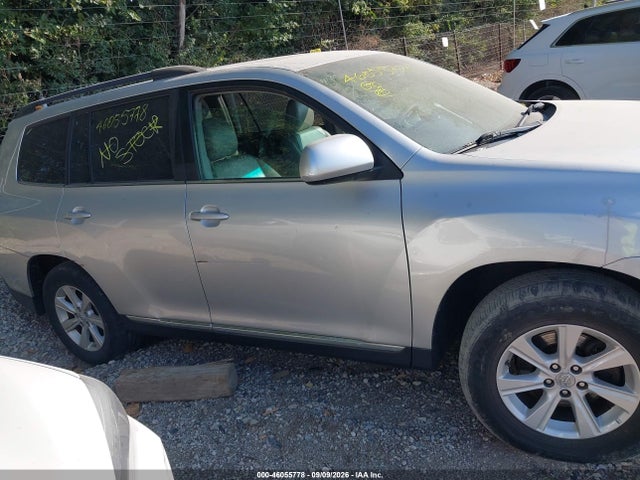 46055778 :رقم المزاد ، 5TDBK3EH7BS058559 vin ، 2011 Toyota Highlander Se V6 مزاد بيع