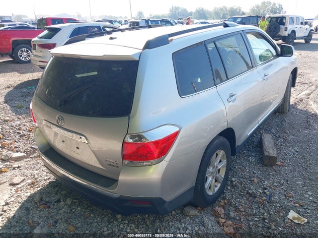 46055778 :رقم المزاد ، 5TDBK3EH7BS058559 vin ، 2011 Toyota Highlander Se V6 مزاد بيع