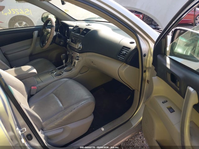 46055778 :رقم المزاد ، 5TDBK3EH7BS058559 vin ، 2011 Toyota Highlander Se V6 مزاد بيع