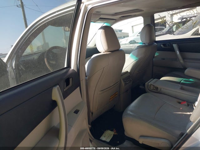 46055778 :رقم المزاد ، 5TDBK3EH7BS058559 vin ، 2011 Toyota Highlander Se V6 مزاد بيع
