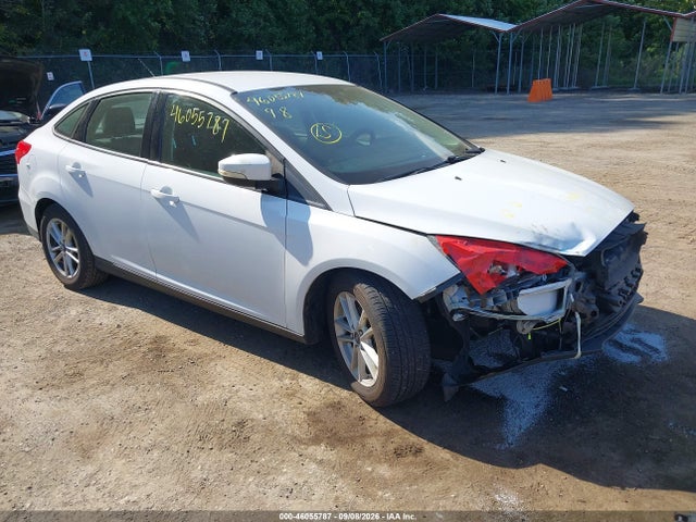 46055787 :رقم المزاد ، 1FADP3F28HL330377 vin ، 2017 Ford Focus Se مزاد بيع