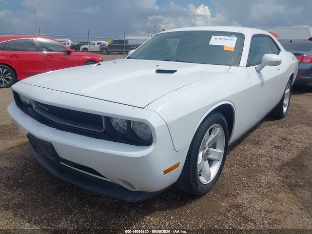 46055820 :رقم المزاد ، 2C3CDYAG1EH251144 vin ، 2014 Dodge Challenger Sxt مزاد بيع
