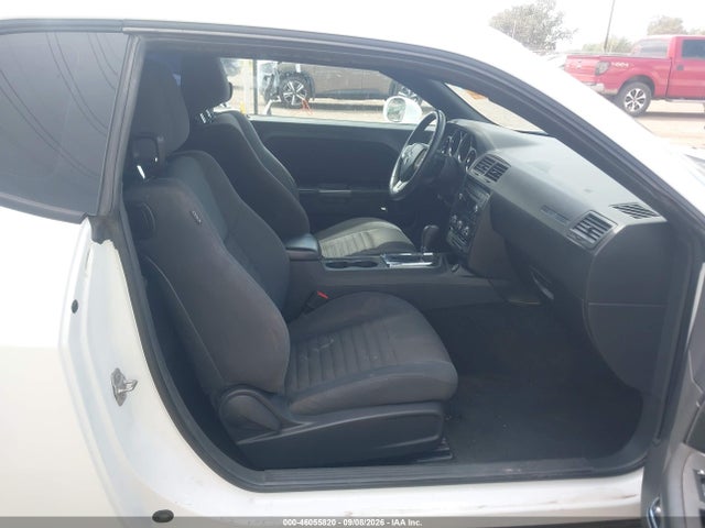 46055820 :رقم المزاد ، 2C3CDYAG1EH251144 vin ، 2014 Dodge Challenger Sxt مزاد بيع