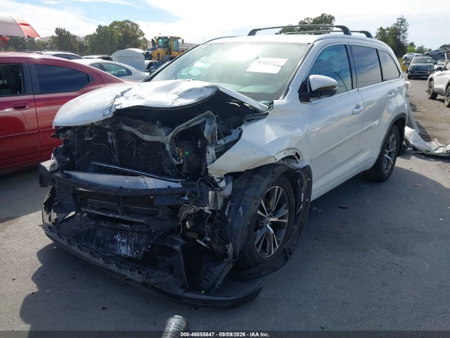 Toyota Highlander Xle V6 2016 5TDJKRFH4GS343112 Image 2