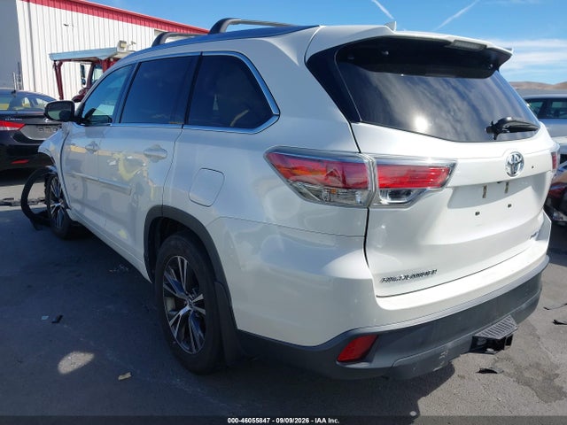 Toyota Highlander Xle V6 2016 5TDJKRFH4GS343112 Image 3