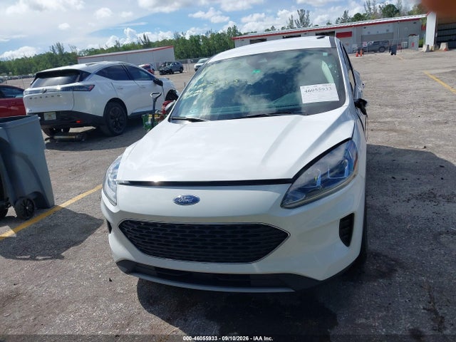 Продаж на аукціоні авто 2022 Ford Escape Se, vin: 1FMCU0G68NUB93523, номер лоту: 46055933
