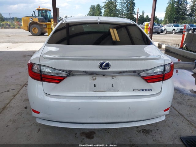 Lexus ES 300H 2016 JTHBW1GG3G2125636 Image 16