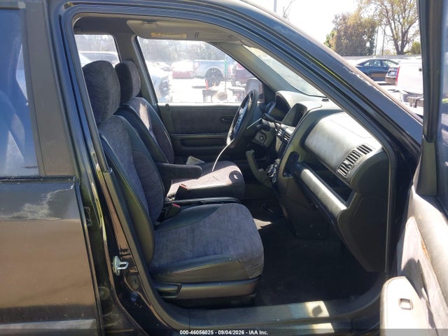 46056025 :رقم المزاد ، JHLRD68442C003316 vin ، 2002 Honda Cr-v Lx مزاد بيع