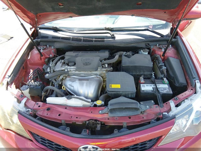 46056060 :رقم المزاد ، 4T1BF1FK3EU751241 vin ، 2014 Toyota Camry Se مزاد بيع
