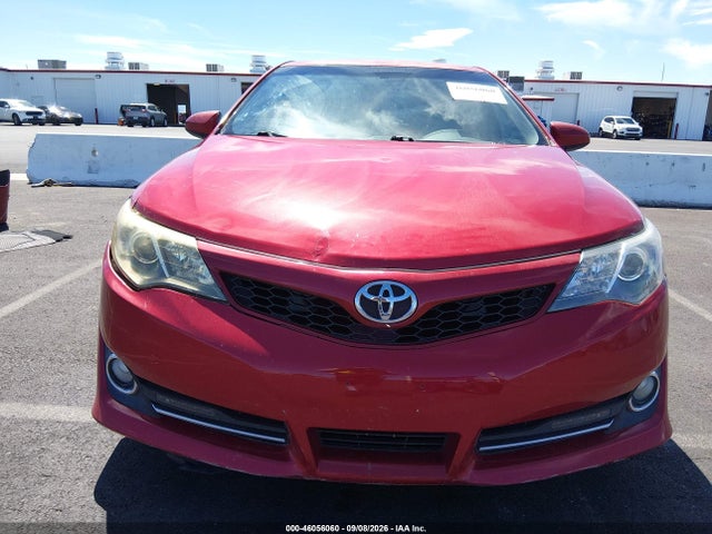 46056060 :رقم المزاد ، 4T1BF1FK3EU751241 vin ، 2014 Toyota Camry Se مزاد بيع