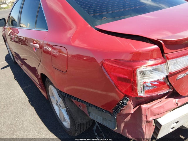 46056060 :رقم المزاد ، 4T1BF1FK3EU751241 vin ، 2014 Toyota Camry Se مزاد بيع