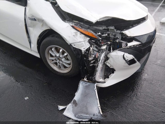 JTDKAMFP6N3215860 Toyota Prius Prime Xle
