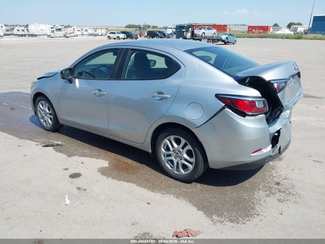 3MYDLBYV1JY313068 Toyota YARIS IA