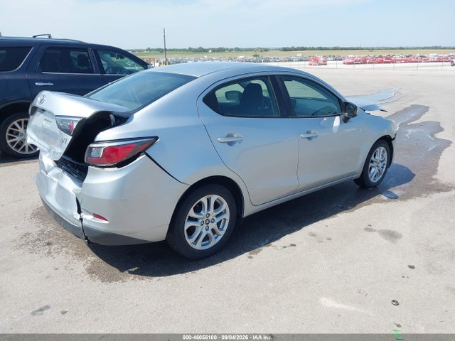 3MYDLBYV1JY313068 Toyota YARIS IA
