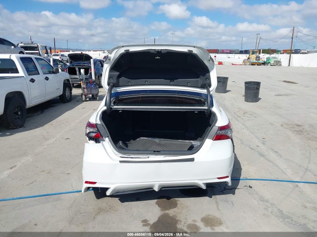 2022 Toyota Camry Xse Hybrid მანქანა იყიდება აუქციონზე, vin: 4T1K31AK2NU042753, აუქციონის ნომერი: 46056110