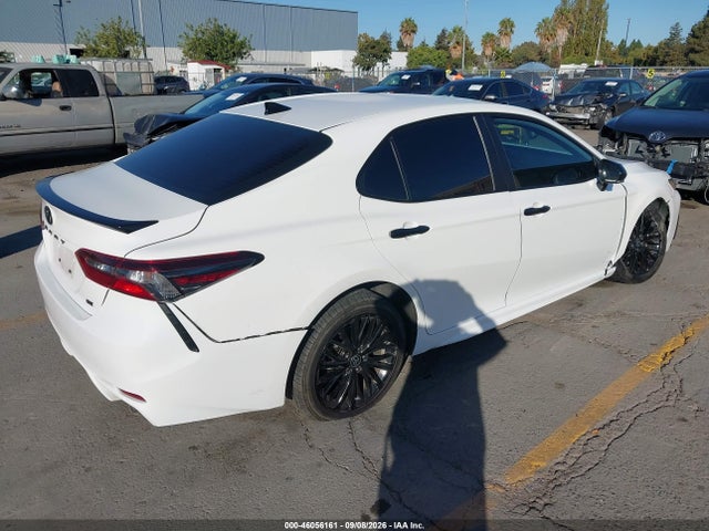 46056161 :رقم المزاد ، 4T1G11AK1NU054596 vin ، 2022 Toyota Camry Se Nightshade Edition مزاد بيع